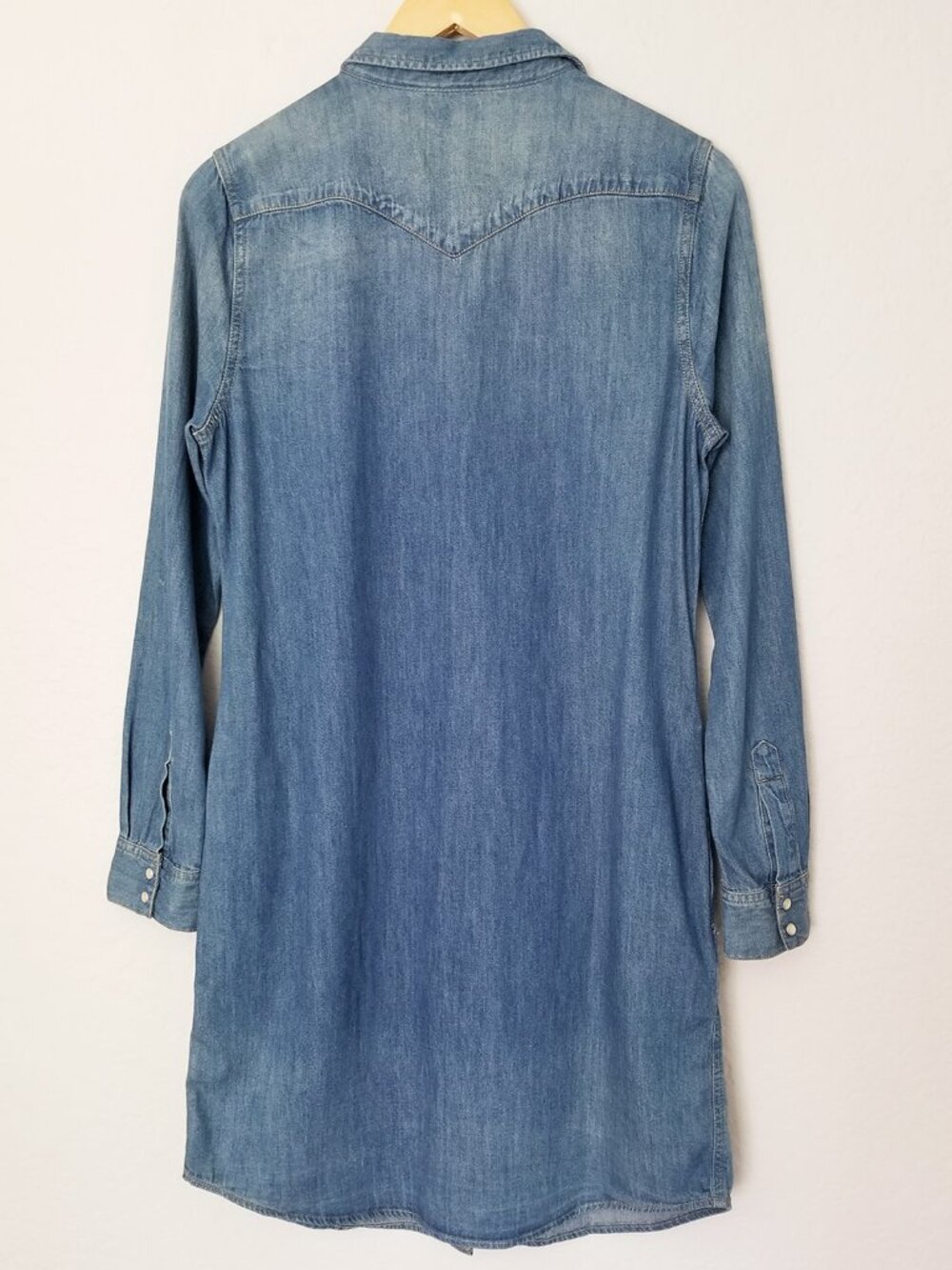 Levi's Chambray Denim Blue Shirt Dress M Western Snap Button Red Tab 100% Cotton - Picture 12 of 15